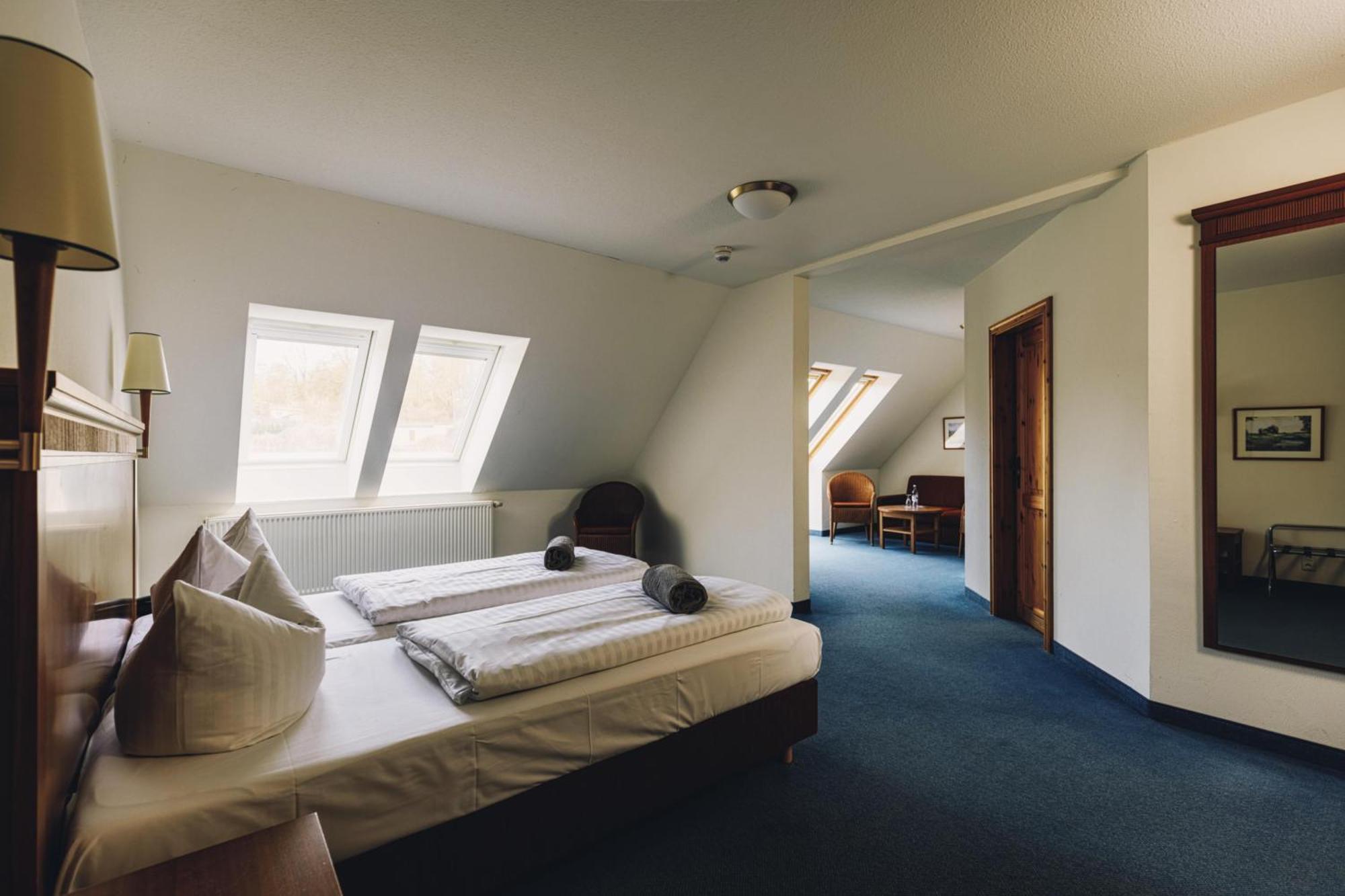 Seehotel Heidehof Klein Nemerow Exterior photo
